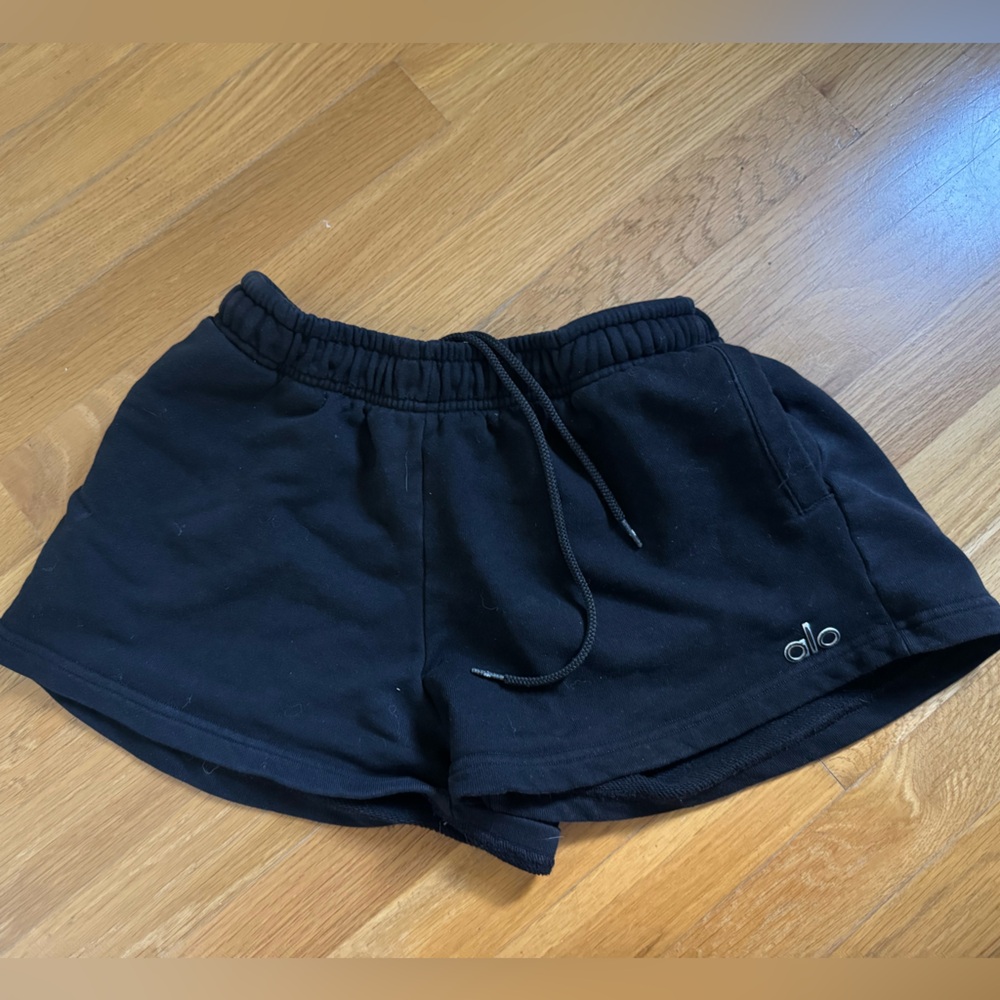 ALO Yoga Black Drawstring shorts medium
